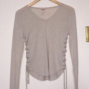 Beige/grey long sleeve